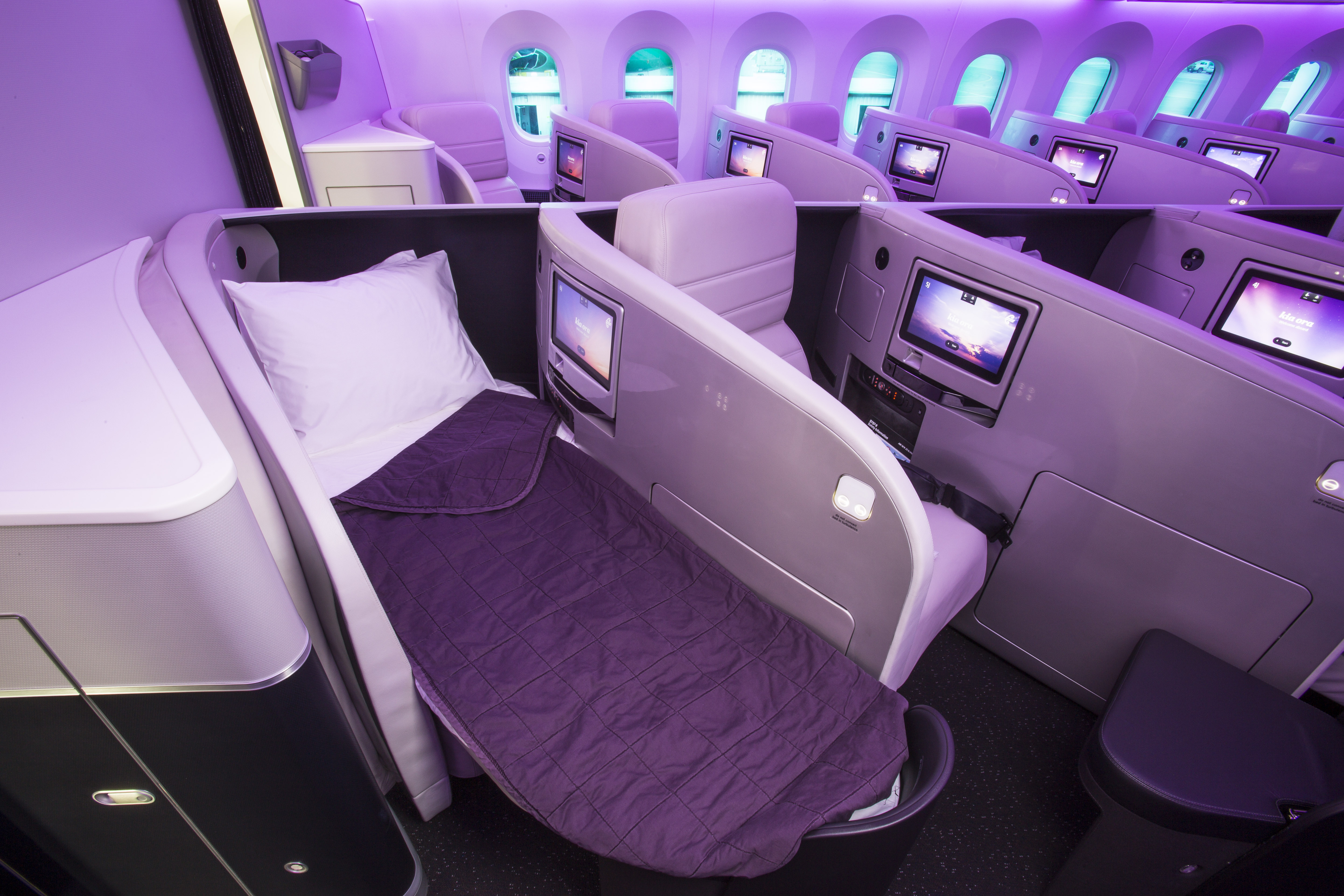 Look Inside the Awesome New Air New Zealand B787-9 Cabin - Point Me to