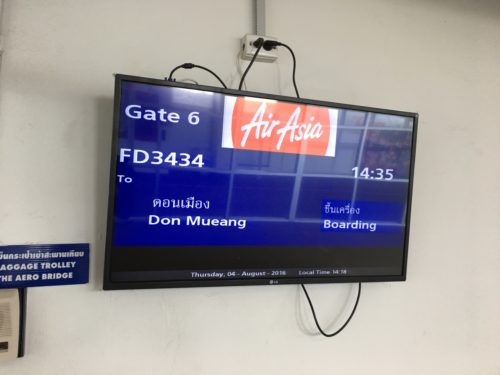 AirAsia Chiang Mai to Bangkok - Boarding Gate
