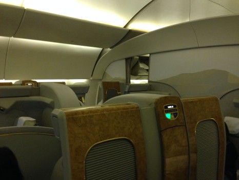 Emirates First Class DXB - Malé (MLE) B777-200LR06