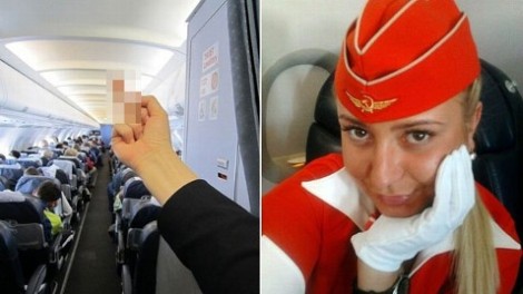flight-attendant-finger