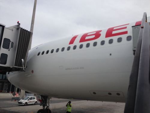 Iberia Flight Review A330-300 Business Class05