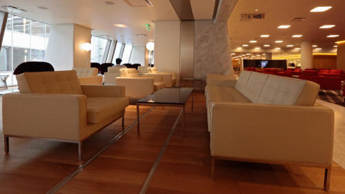 Qantas First Class LAX Lounge 4