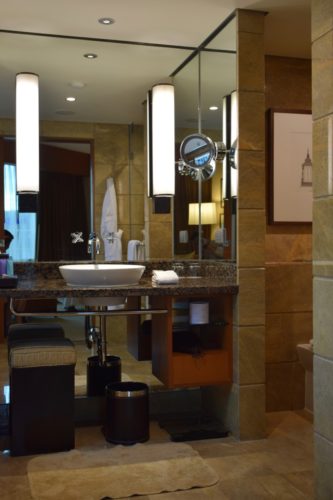 Conrad Bangkok Executive Corner King Room - Bathroom