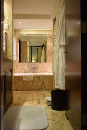 InterContinental Hong Kong Patio Room - Bathroom