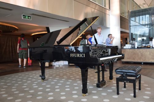 Turkish Airlines CIP Lounge - Piano