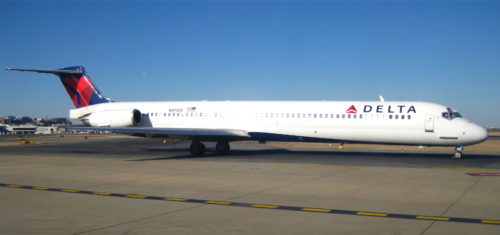 Delta MD-88, type of plane where the battery caught fire