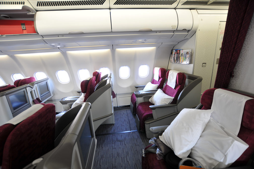 Qatar Airways Business Class A330. Photo by Pyonko Omeyama, used with permission.
