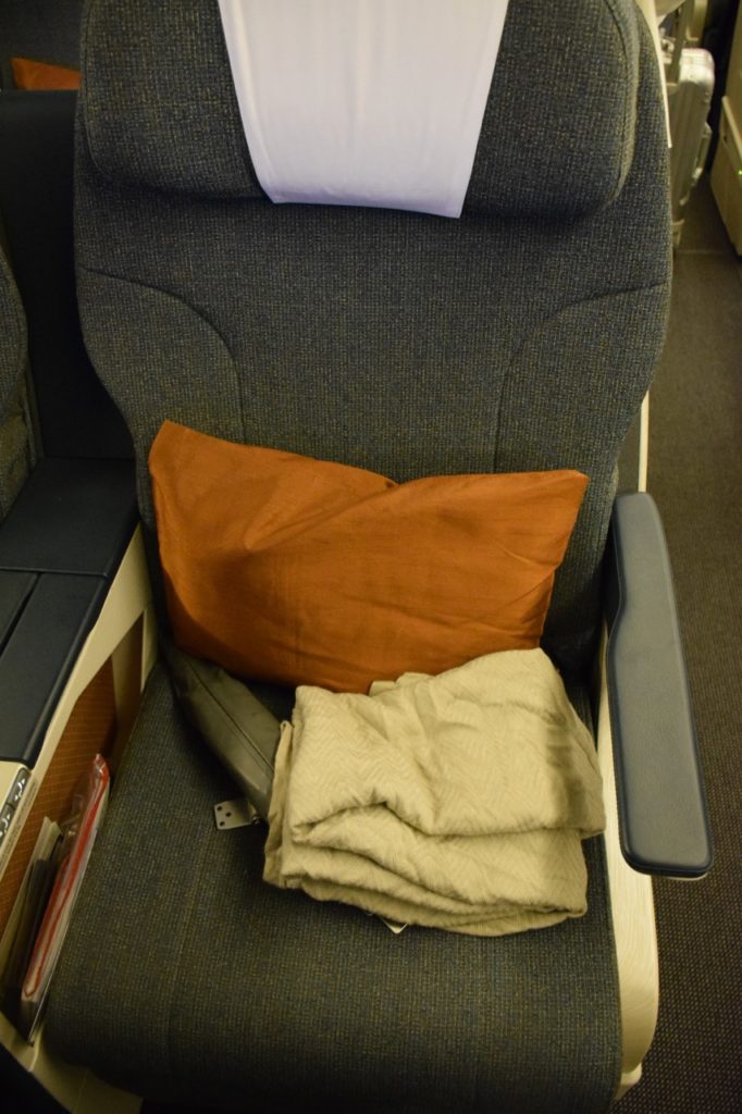 Cathay Pacific 777-200 Regional Business Class Seat