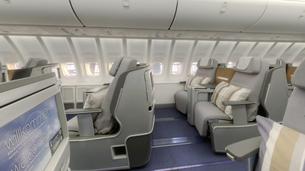 Lufthansa Business Class onboard the 747-8. The A350 will feature the same seats in Business Class. Source: Lufthansa Group