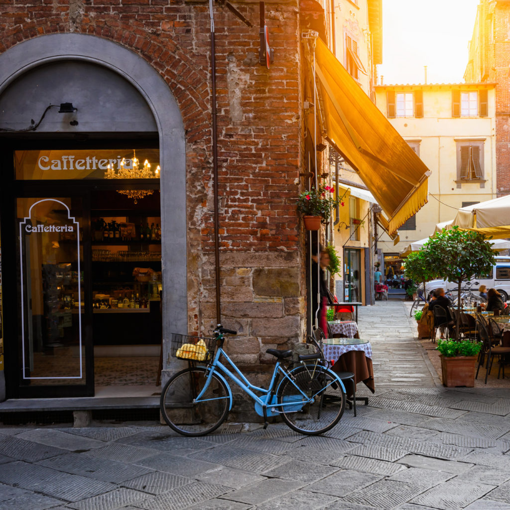 Tuscany, Italy is a veritable traveller's dream. Tiny mountain hamlets with outstanding views of the golden hills vie for itinerary time with Florence, Pisa, and Lucca, former capitals and communes of former republics. Those with Starwood Preferred Guest points have several options in ...