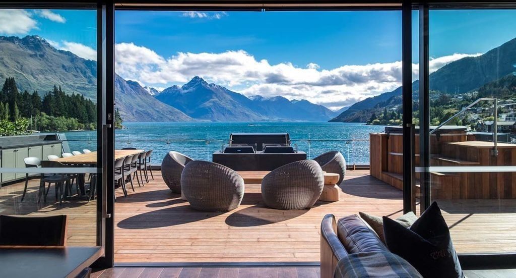 Small luxury hotel Queenstown New Zealand, Hotel Eichardt's private hotel review