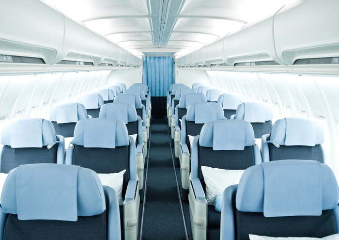 La Compagnie 757 business class seat flat-bed angle-flat lie-flat