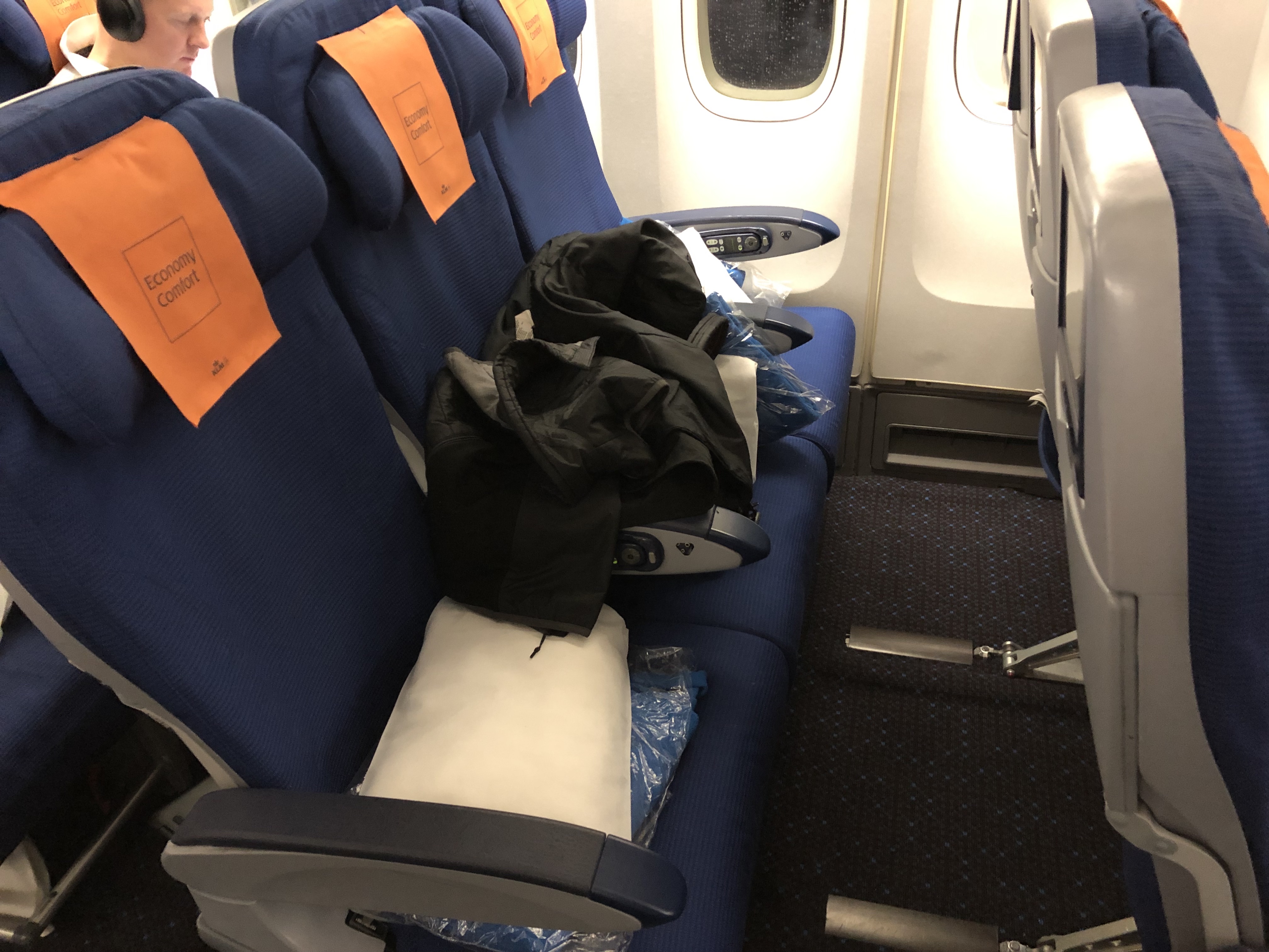 KLM Economy Comfort seats on 747-400 legroom