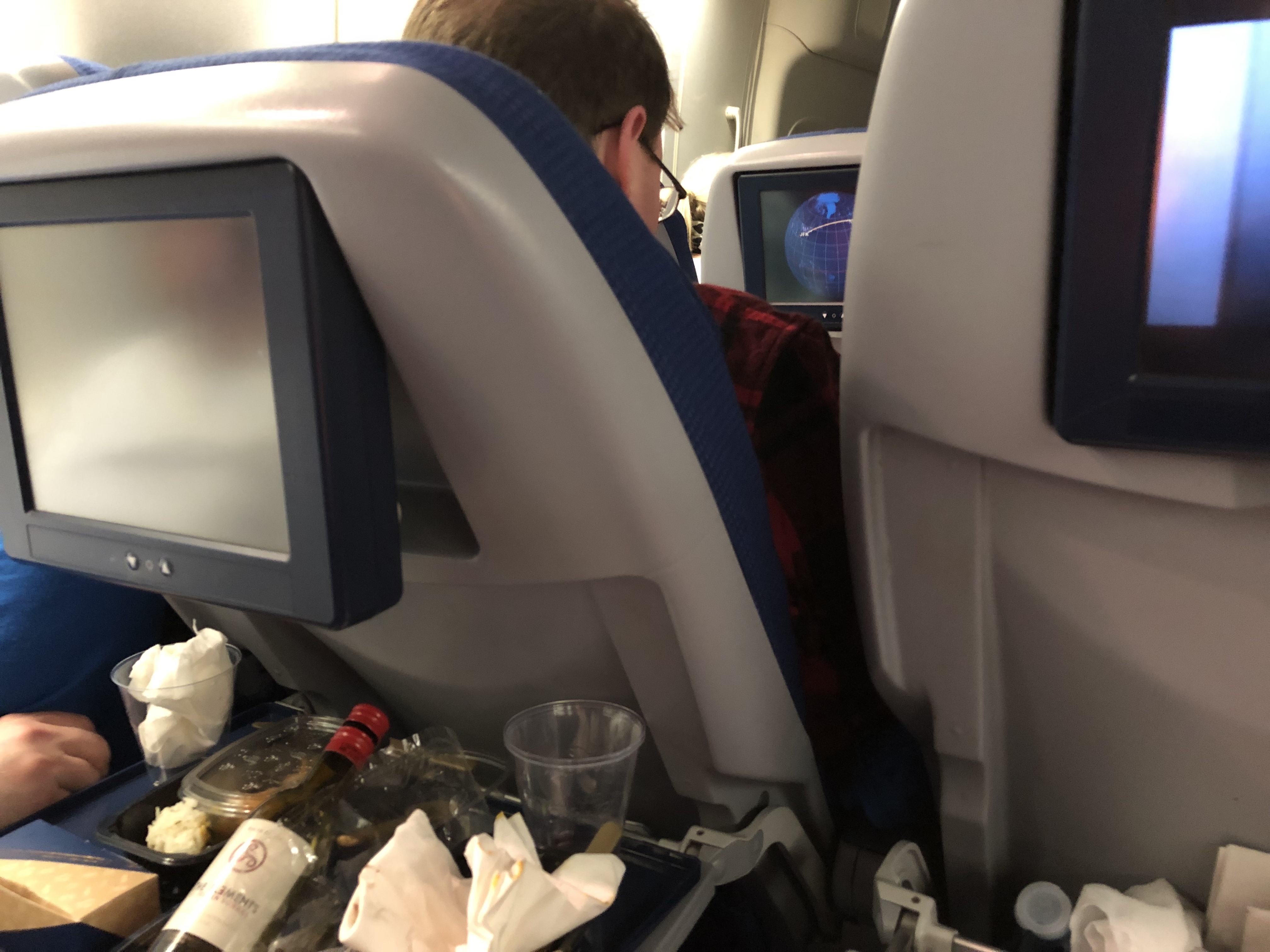 KLM Boeing 747-400 economy comfort seat recline legroom