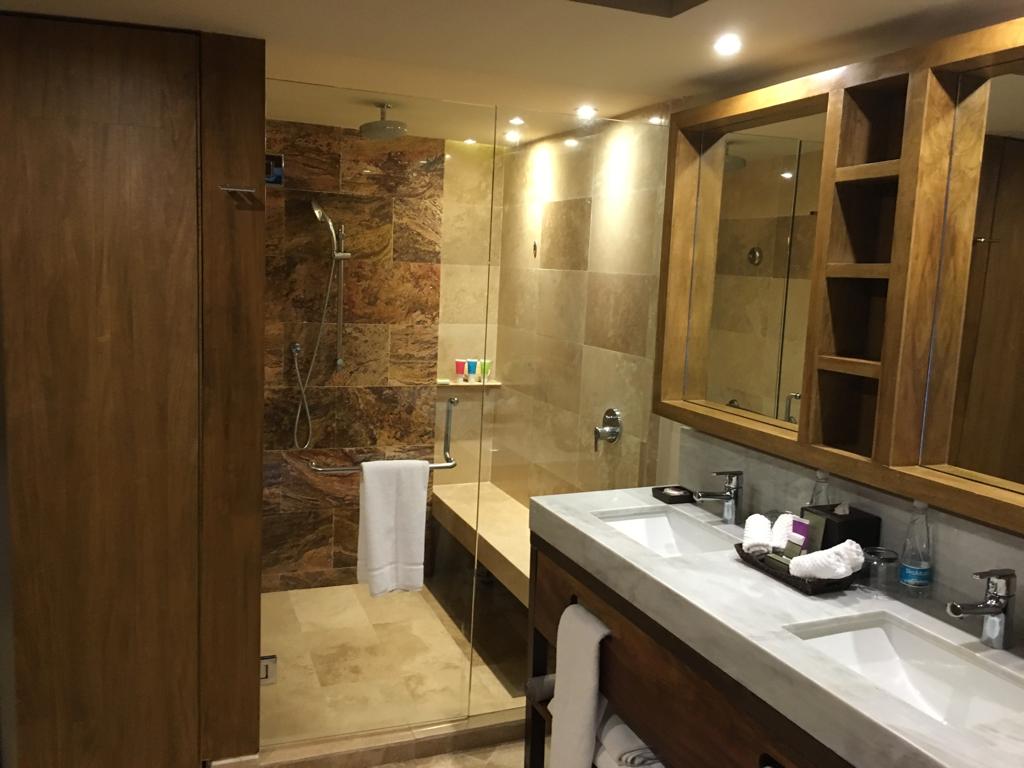 Guest Room at the Club Tower Hyatt Ziva Puerto Vallarta | Bathroom