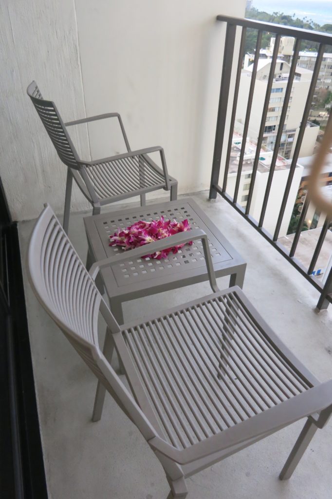 Lanai chairs and welcome to Hawaii lei
