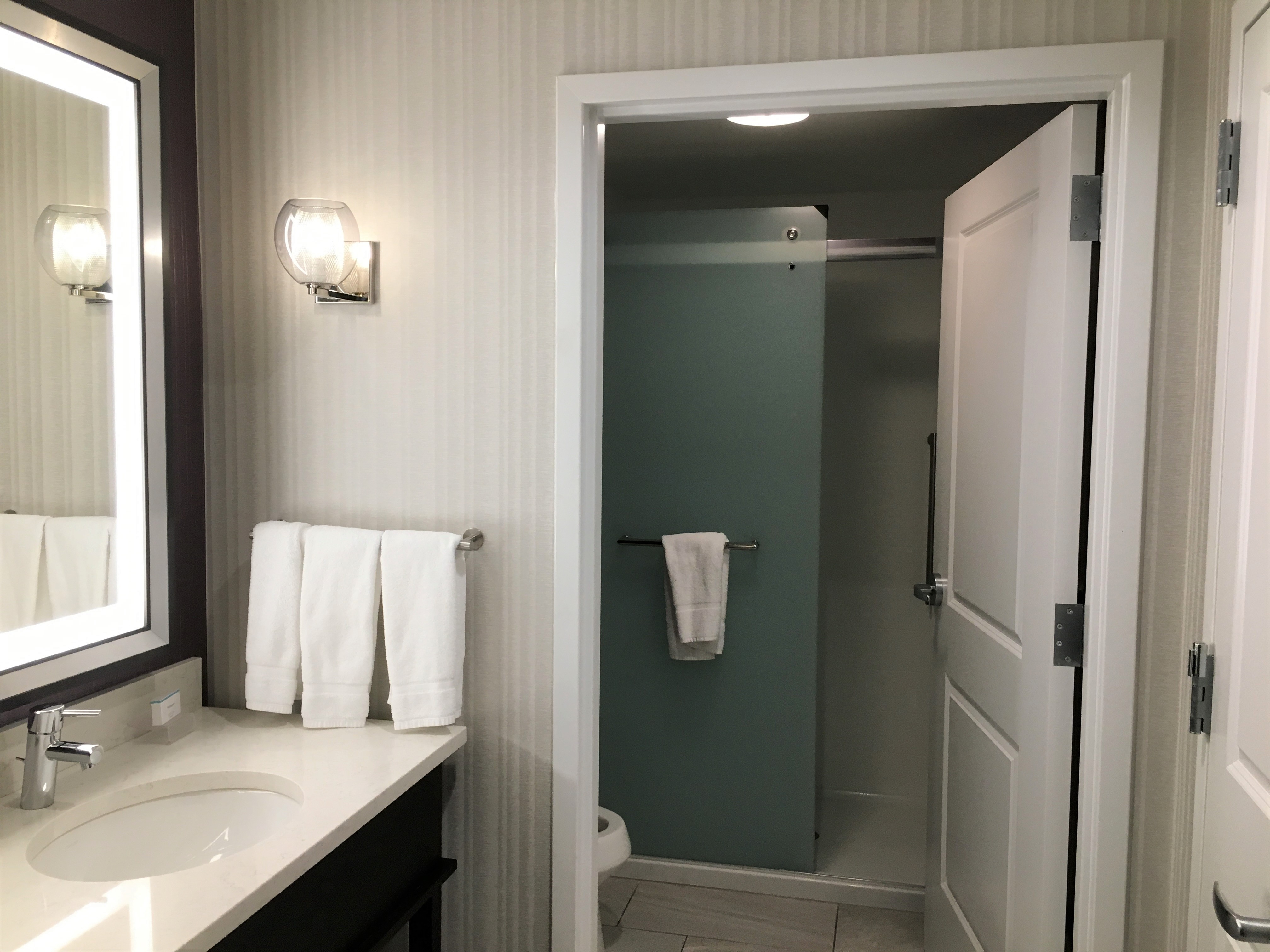Homewood Suites by Hilton Needham Boston Guest Room Bathroom