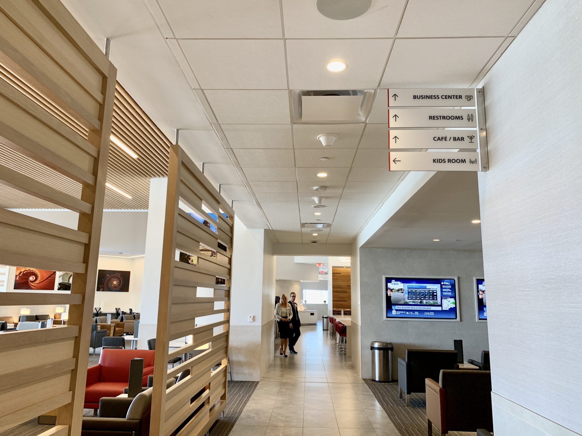 Review New American Admirals Club DFW Terminal D