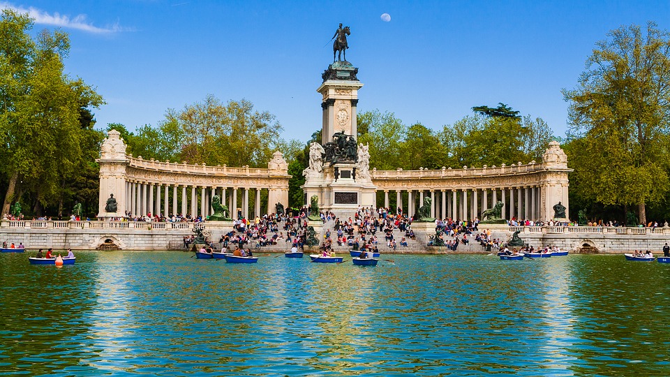 Retiro Park in Madrid - What to see and do - Citylife Madrid