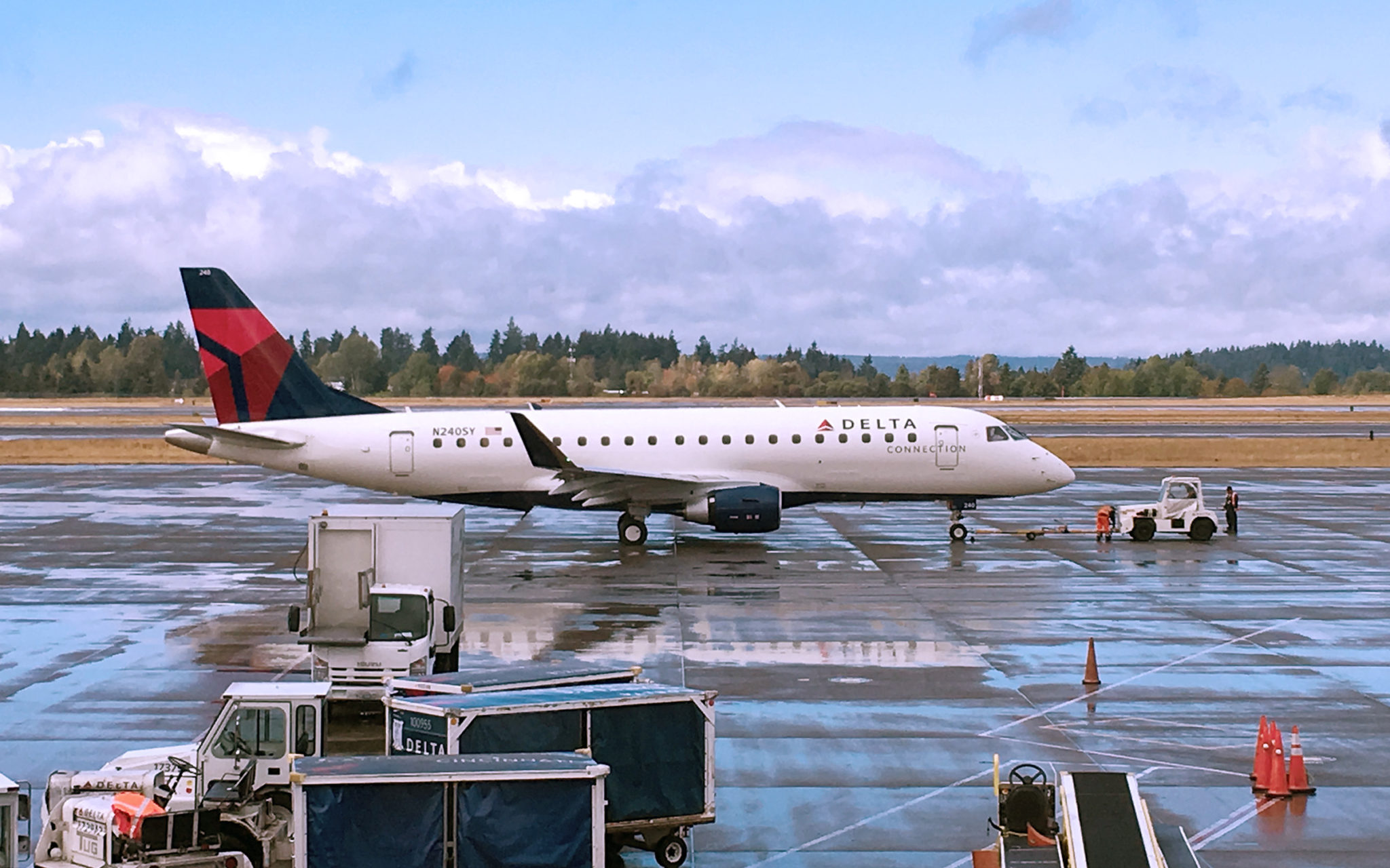 Delta Terminates Two Regional Airlines, Streamlines Operations