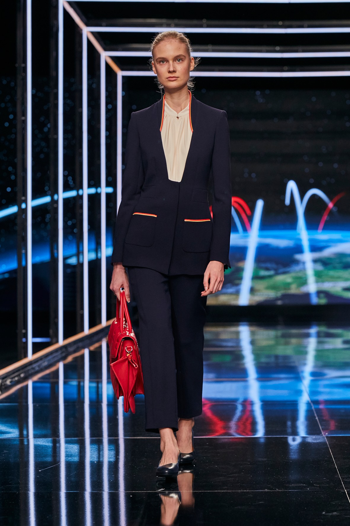 Iberia Unveils New Cabin Crew Uniforms by Teresa Helbig