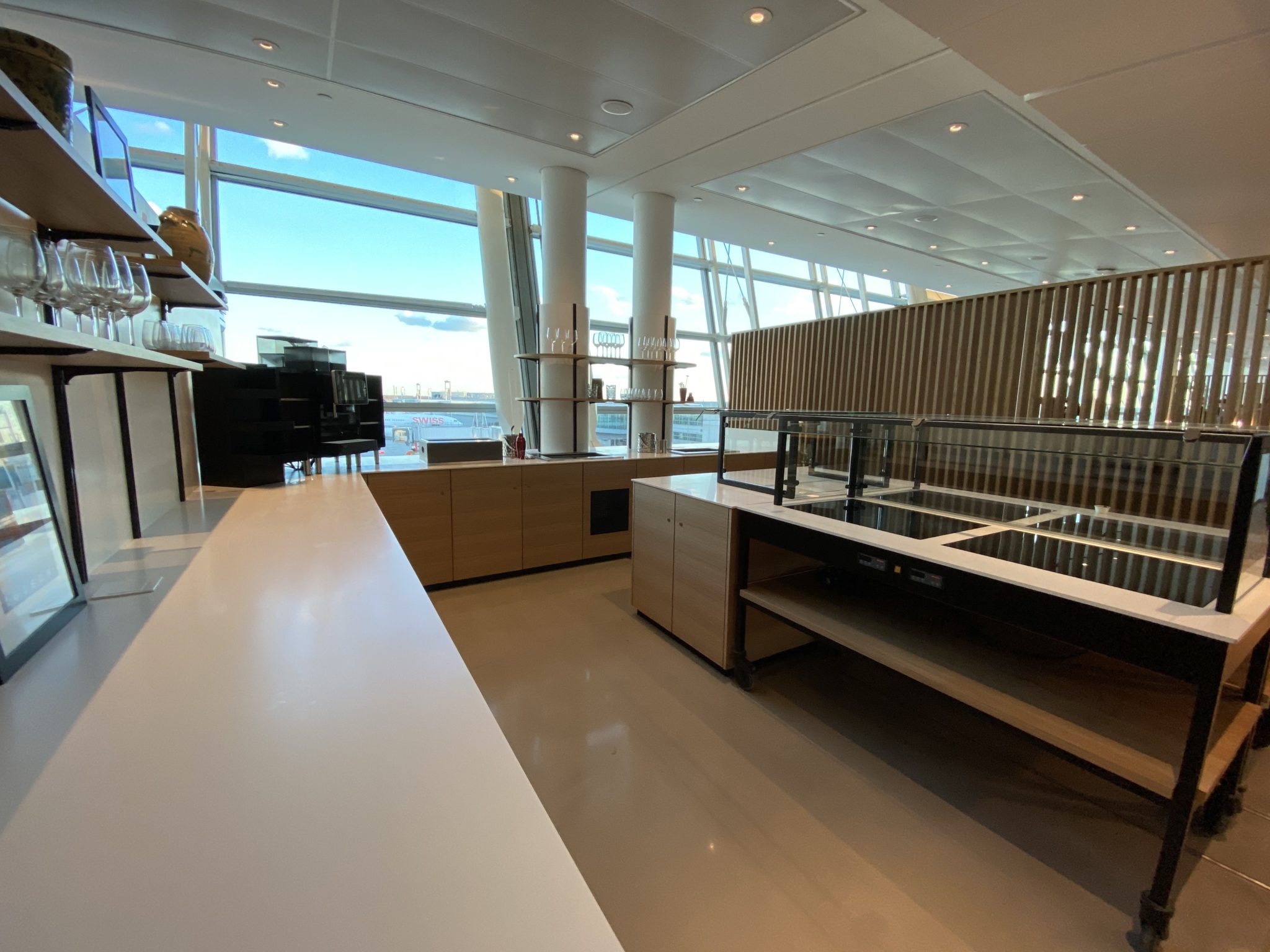 First Look New SWISS Lounge at JFK Terminal 4