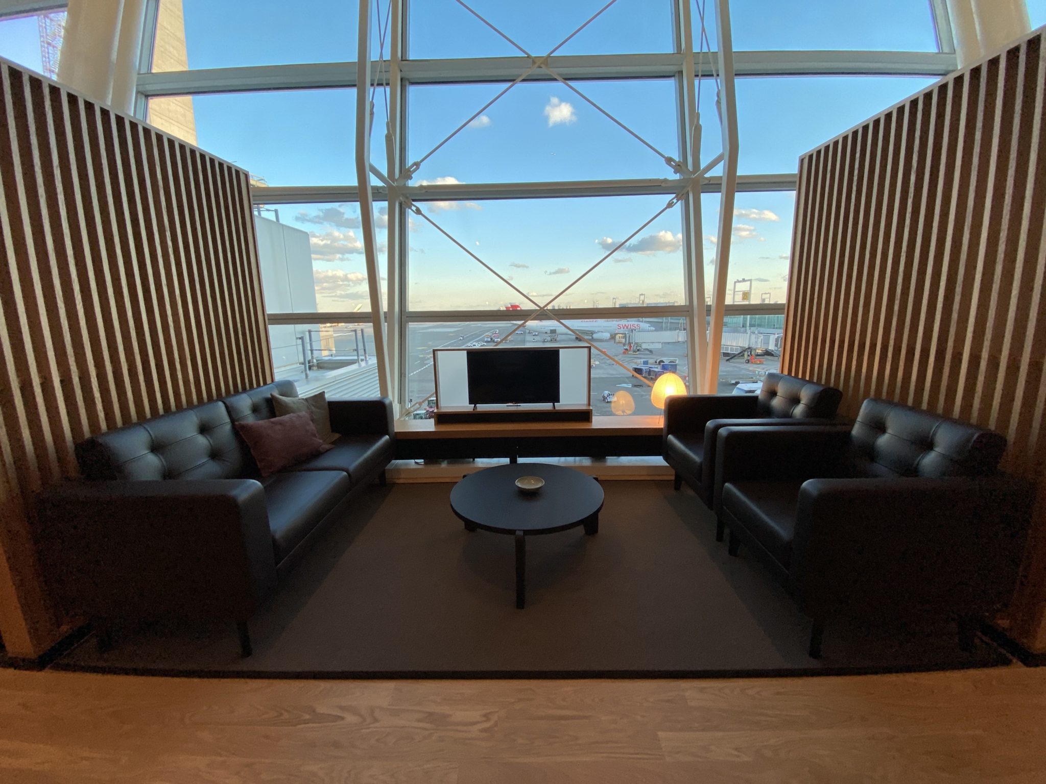 First Look New SWISS Lounge at JFK Terminal 4
