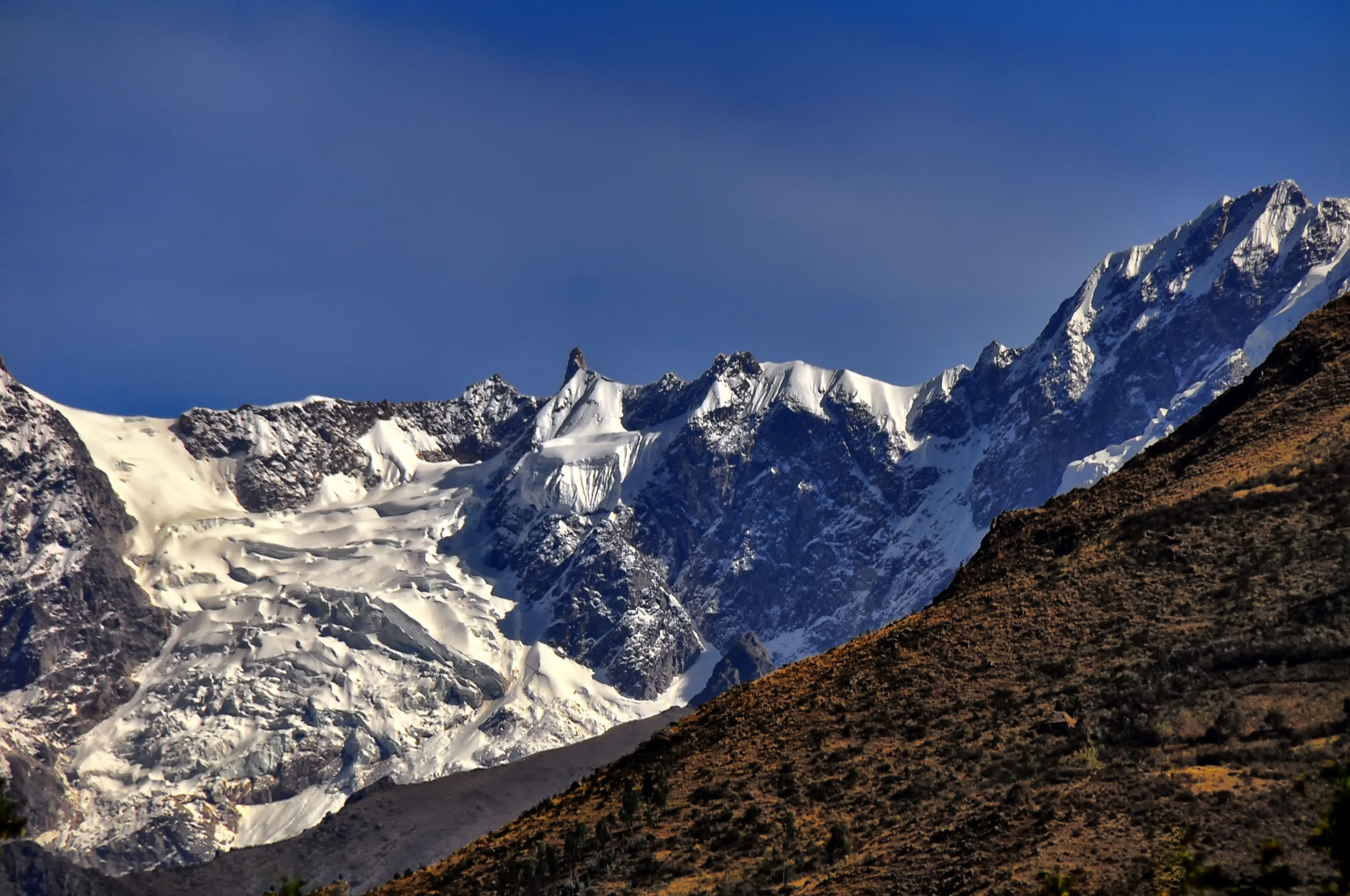 Other mountains. Кордильеры. Вилкабамба. Ледник, Анды, Перу.. Гора Уоддингтон.