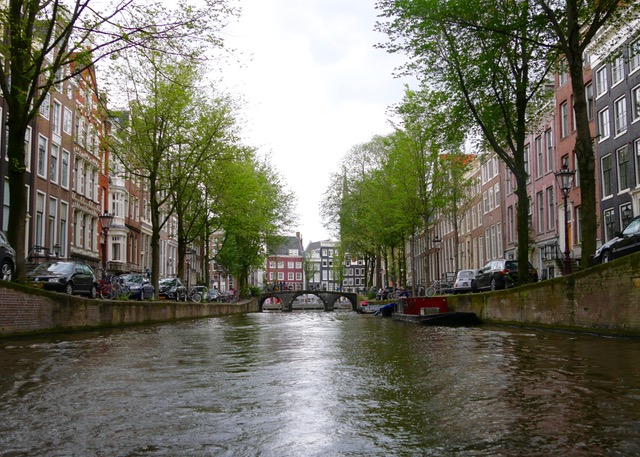 Amsterdam canals without boats