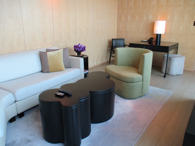 Park Hyatt Bangkok suite living room
