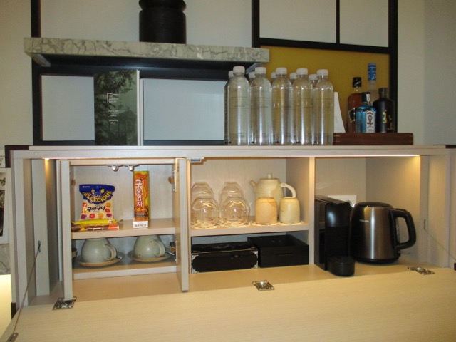 Andaz Seoul beverage and snack area