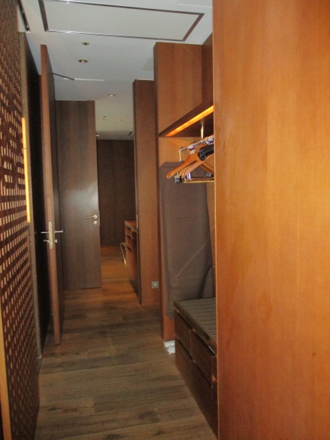 Park Hyatt Busan suite hallway