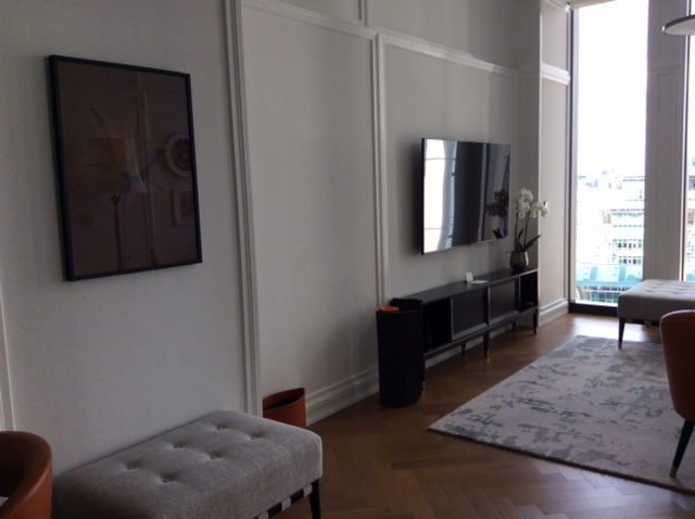 Park Hyatt London suite living room