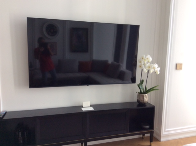 Park Hyatt London living room TV