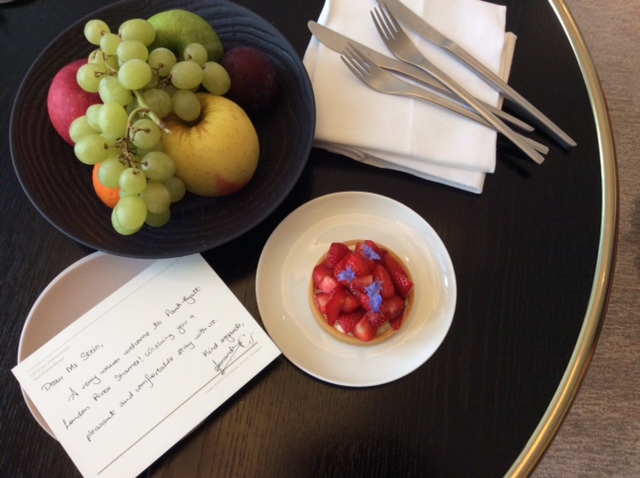 Welcome amenity of fruit and strawberry tart at Park Hyatt London